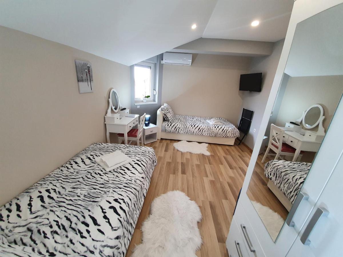 Apartman Bozur **** Satnica Dakovacka Екстер'єр фото