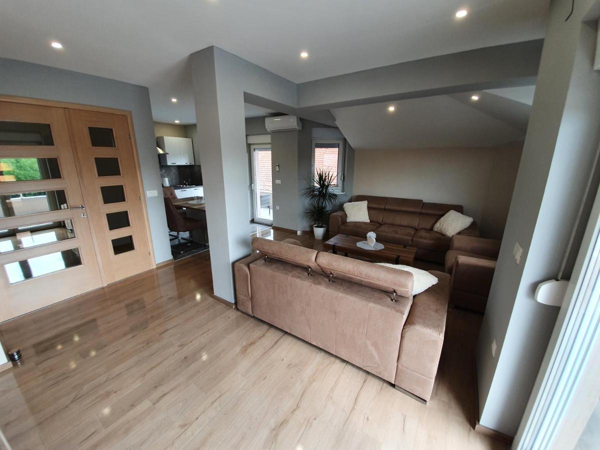 Apartman Bozur **** Satnica Dakovacka Екстер'єр фото