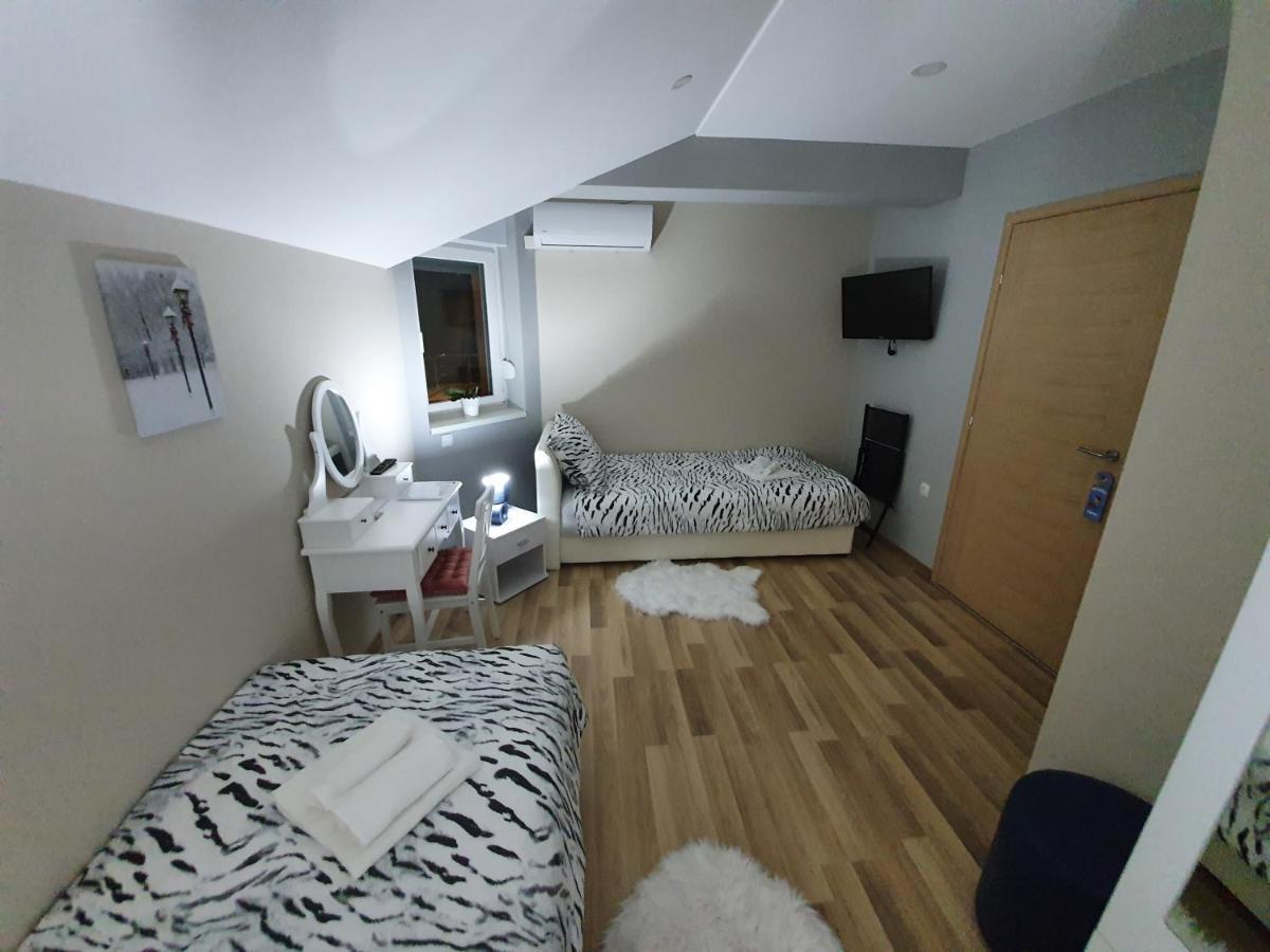 Apartman Bozur **** Satnica Dakovacka Екстер'єр фото