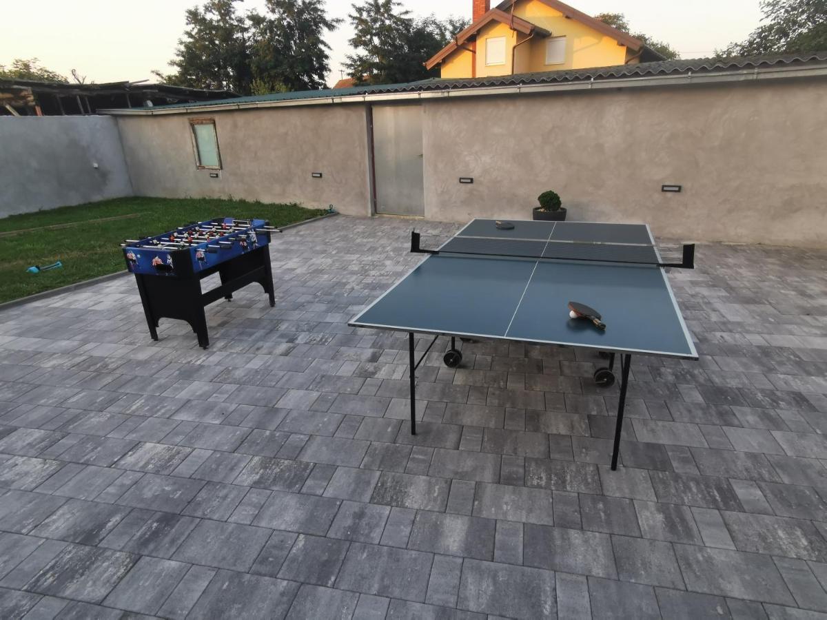 Apartman Bozur **** Satnica Dakovacka Екстер'єр фото