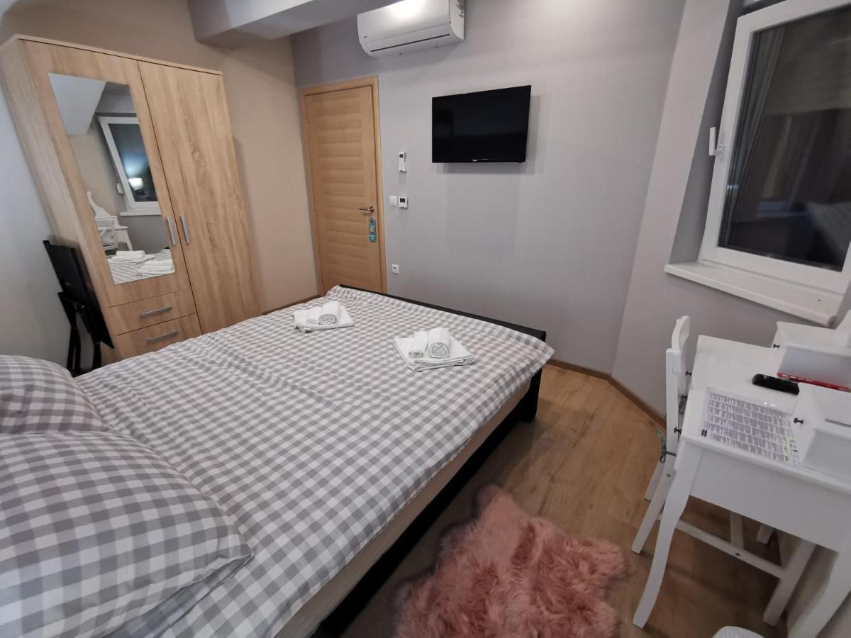 Apartman Bozur **** Satnica Dakovacka Екстер'єр фото